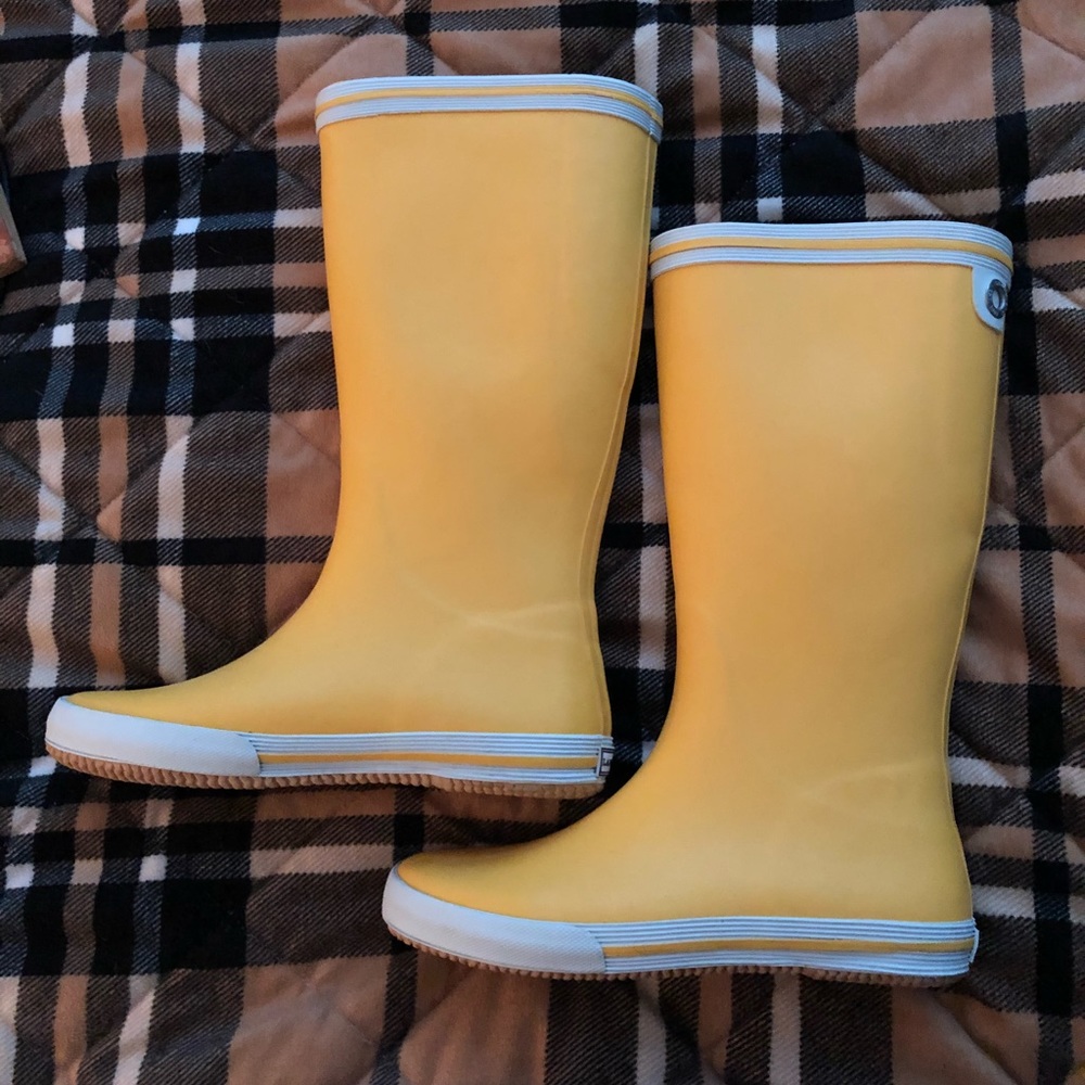 Yellow Lands End Wellies / Rain Boots - NWOT!